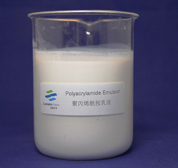Witte van het de Rioleringswater van de Polyacrylamide Anionische Emulsie de Behandelingschemische producten 9003-05-8