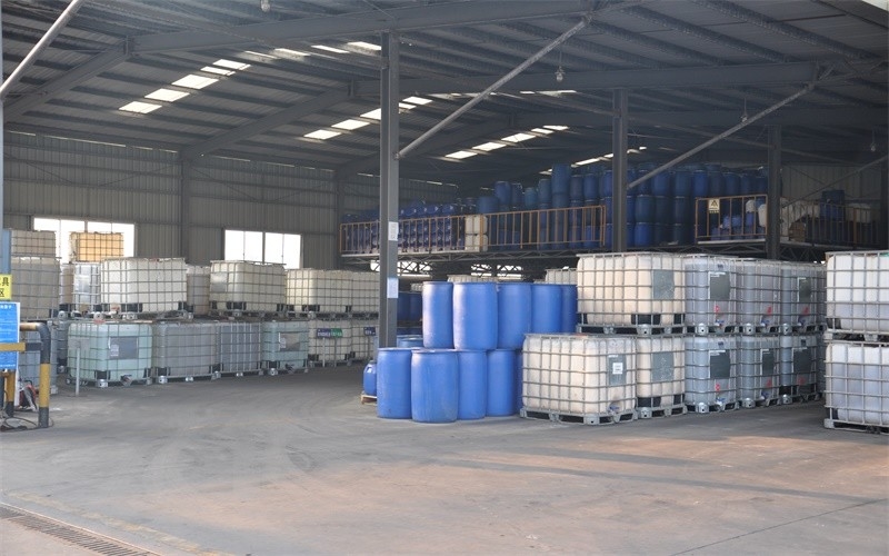 De kleurloze Polymeerpolyamine Flocculant Vanger Van kationen van het Chemische productenhuisvuil in Document het Maken