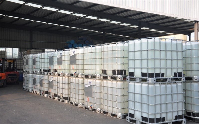 De kleurloze Polymeerpolyamine Flocculant Vanger Van kationen van het Chemische productenhuisvuil in Document het Maken