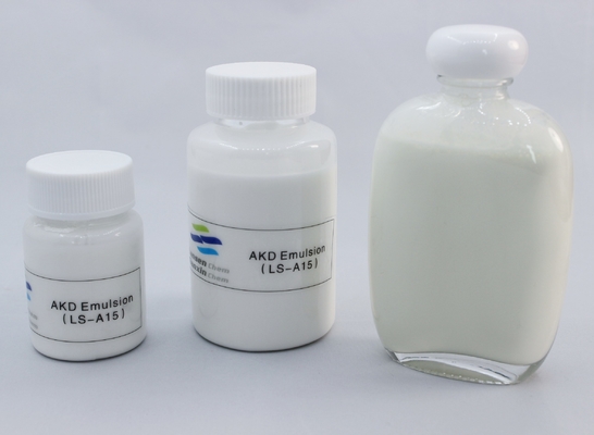 Document dat Chemisch AKD-het Calciumstearate van de Emulgatoremulsie Chemisch product in Papierindustrie met een laag bedekt