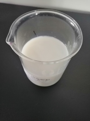 De witte Vloeibare Lichtgele Afstotende Agent die van het Emulsiewater de Industrieën Textielchemisch product verven